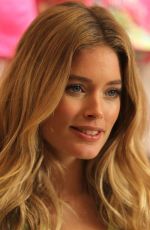 DOUTZEN KROES Promoting Victoria