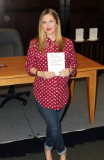 DREW BARRYMOORE at Book Signing at Barnes & Noble Bookstore at the Grove
