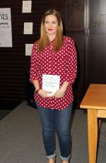 DREW BARRYMOORE at Book Signing at Barnes & Noble Bookstore at the Grove
