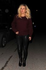 ELLIE GOULDING Leaves Oxo Tower Brasserie in London