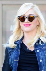 GWEN STEFANI Leaves Jesun Acupuncture Clinic in Los Angeles