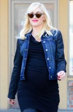 GWEN STEFANI Leaves Jesun Acupuncture Clinic in Los Angeles