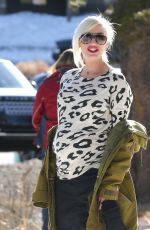 GWEN STEFANI Out and Abouth in Mammoth Lake