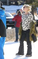 GWEN STEFANI Out and Abouth in Mammoth Lake
