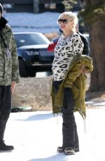 GWEN STEFANI Out and Abouth in Mammoth Lake