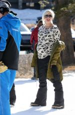 GWEN STEFANI Out and Abouth in Mammoth Lake