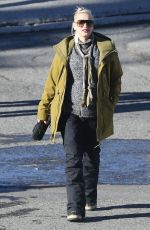 GWEN STEFANI Out in Mammoth Lake