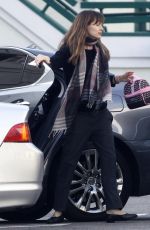 JENNIFER GARNER Out and About in Los Angeles