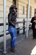 JENNIFER LOPEZ Walks in Central Park in New York