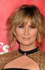 JENNIFER NETTLES at 2014 Musicares Person of the Year Gala in Los Angeles