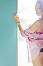 JESSICA PARKER KENNEDY - Me in My Place