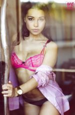 JESSICA PARKER KENNEDY - Me in My Place