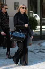 JESSICA SIMPSON leaves Her Hotel in New York