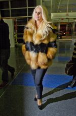 jJESSICA SIMPSON in Coar at JFK Airport in New York