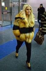 jJESSICA SIMPSON in Coar at JFK Airport in New York