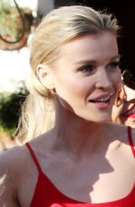 JOANNA KRUPA Out for Lunch with Friends at Il Pastaio