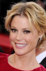 JULIE BOWEN at 71st Annual Golden Globe Awards