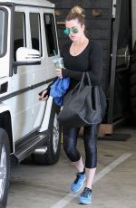 KHLOE KARDASHIAN in Tights Heading to a Gym in Beverly Hills