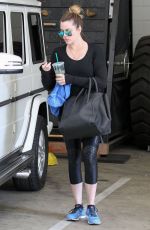KHLOE KARDASHIAN in Tights Heading to a Gym in Beverly Hills