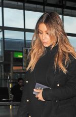KIM KARDASHIAN Having Lunch at the George Bar in London