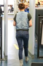 KRISTEN STEWART Leaves Burbank Airport