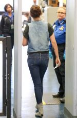 KRISTEN STEWART Leaves Burbank Airport