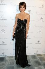 LISA RINNA at The Art of Elysium’s 7th Annual Heaven Gala in Los Angeles