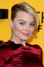 MARGOT ROBBIE at The Wolf of Wall Street Premiere in London