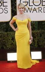 Melissa Rauch in Romona Keveza