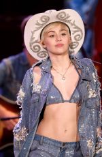 MILEY CYRUS Perofrms at MTV Unplugged in Hollywood