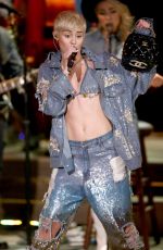 MILEY CYRUS Perofrms at MTV Unplugged in Hollywood