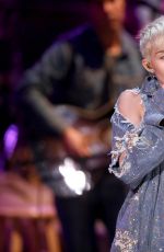 MILEY CYRUS Perofrms at MTV Unplugged in Hollywood