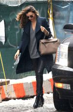 MIRANDA KERR Arrives ato Orlando Bloom
