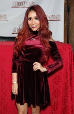 NICOLE SNOOKI POLIZZI Signing Copies of Her New Book in New Jersey