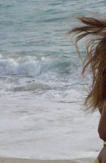 NINA AGDAL - Cerveza Cristal Comercial