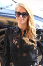 PARIS HILTON Shopping at Barneys of New York in Beverly Hills