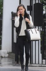 PIPPA MIDDLETON Out and About in Chelsea