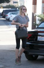 ROSIE HUNTINGTON-WHITELEY in Leggings Leaves a Gym