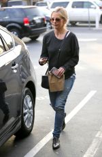 SARAH MICHELLE GELLAR at Brentwood Country Mart in Los Angeles