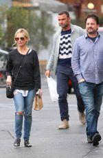 SARAH MICHELLE GELLAR at Brentwood Country Mart in Los Angeles