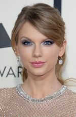 TAYLOR SWIFT at 2014 Grammy Awards in Los Angeles