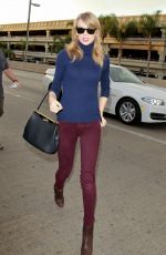 TAYLOR SWIFT at LAX Airport