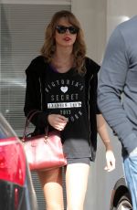 TAYLOR SWIFT in Tight Shorts Leaves a Gym in Los Angeles