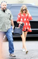 TAYLOR SWIFT Leaves Ballet Classes in Los Angeles