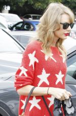 TAYLOR SWIFT Leaves Ballet Classes in Los Angeles