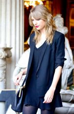 TAYLOR SWIFT Out Shopping in Los Angeles