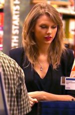 TAYLOR SWIFT Out Shopping in Los Angeles