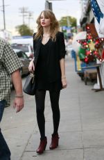 TAYLOR SWIFT Out Shopping in Los Angeles