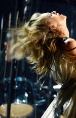 TAYLOR SWIFT Performs at 2014 Grammy Awards in Los Angeles