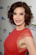 TERI HATCHER at Ucla Head and Neck Surgery Luminary Awards